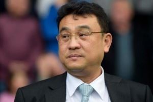 记者:尽管查西里离职,但谢周三的球员本月仍然可能再次迟领工资 记者:尽管查西里离职,但谢周三的球员本月仍然可能再次迟领工资