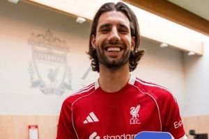 全能中场！索博斯洛伊荣膺利物浦十月最佳球员，本赛季第二次当选